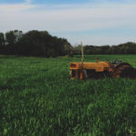 Poľnohospodárske a stavebné stroje pre farmárov: typy a využitie